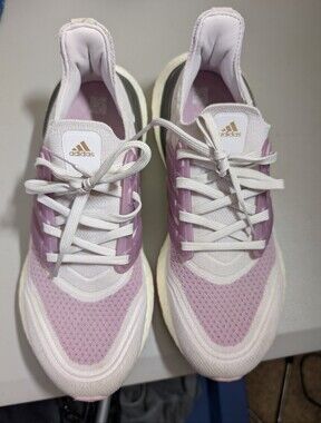 GUC Adidas Ultraboost Size 8 Women’s Pink and White Running Sneakers